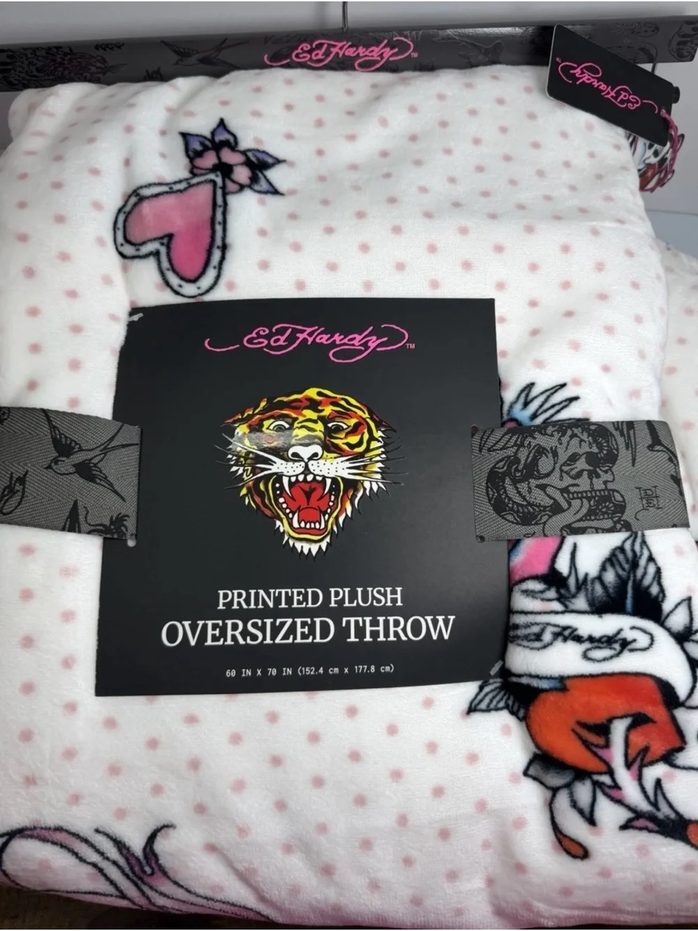 Ed Hardy pink  Polka Dot Plush Throw - Printed Oversized Blanket